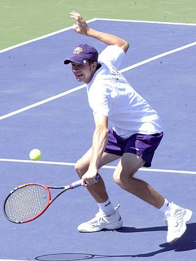 Tennis bounces back against UK