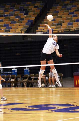 Volleyball loses twice in Sugar Bowl Classic