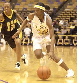 Forward returns to Lady Tigers