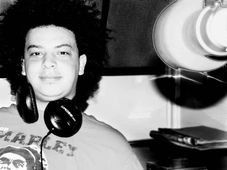 Campus DJ salutes 'old school' rap