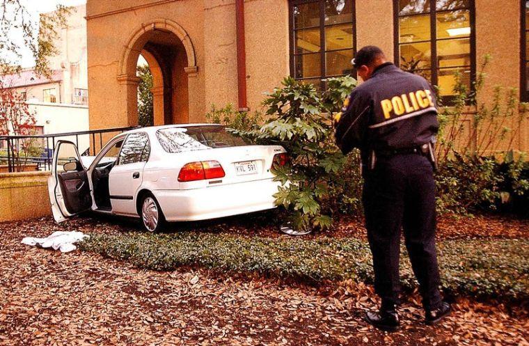 Driver crashes into Student Health Ctr.