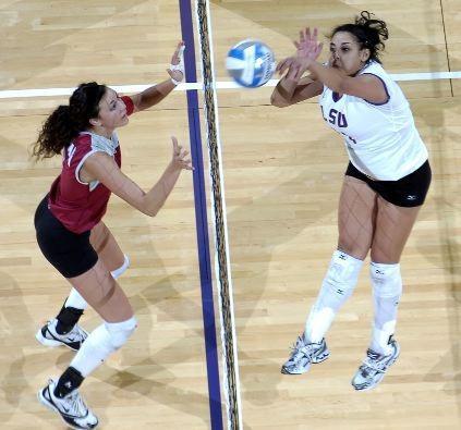 Volleyball sweeps Alabama, Auburn in the PMAC