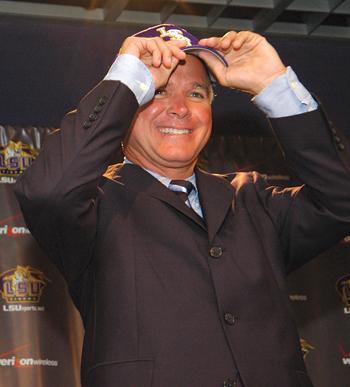 Mainieri could be guaranteed to make $450,000 next season.