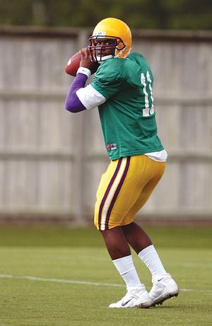 Ryan Perrilloux practices with the Tigers during a morning practice prior to the 2006-2007 season.