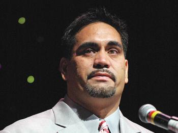 Kevin Mawae gives a speech in the PMAC as a 2007 LSU Athletic Hall of Fame inductee.