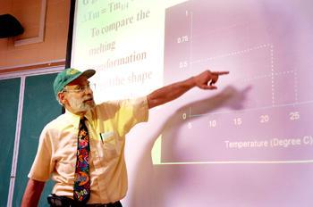 Joe Regenstein, professor of food science at Cornell University, speaks to students on Wednesday about new research being done with fish gelatin. The kosher gelatin, made from fish skins, has unique properties that are being studied for application in the commercial market.