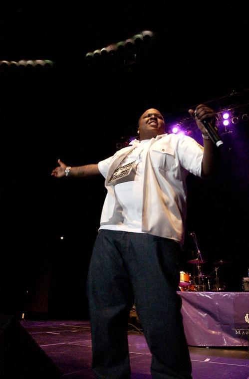 Sean Kingston sings to fans Thursday night during the Gold Fest. The event, which also featured Gavin DeGraw, was held in the PMAC.