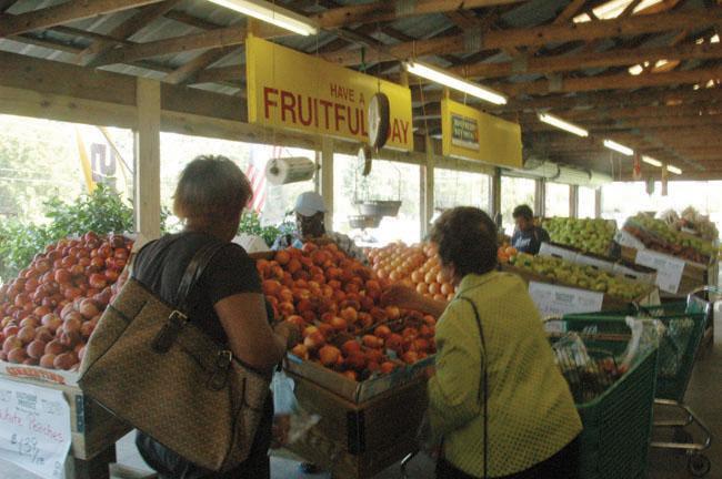 Louisiana tomato crops were damaged during Hurricane Gustav causing places like Southside Produce to sell Tennessee Mountain Grown Tomatoes.