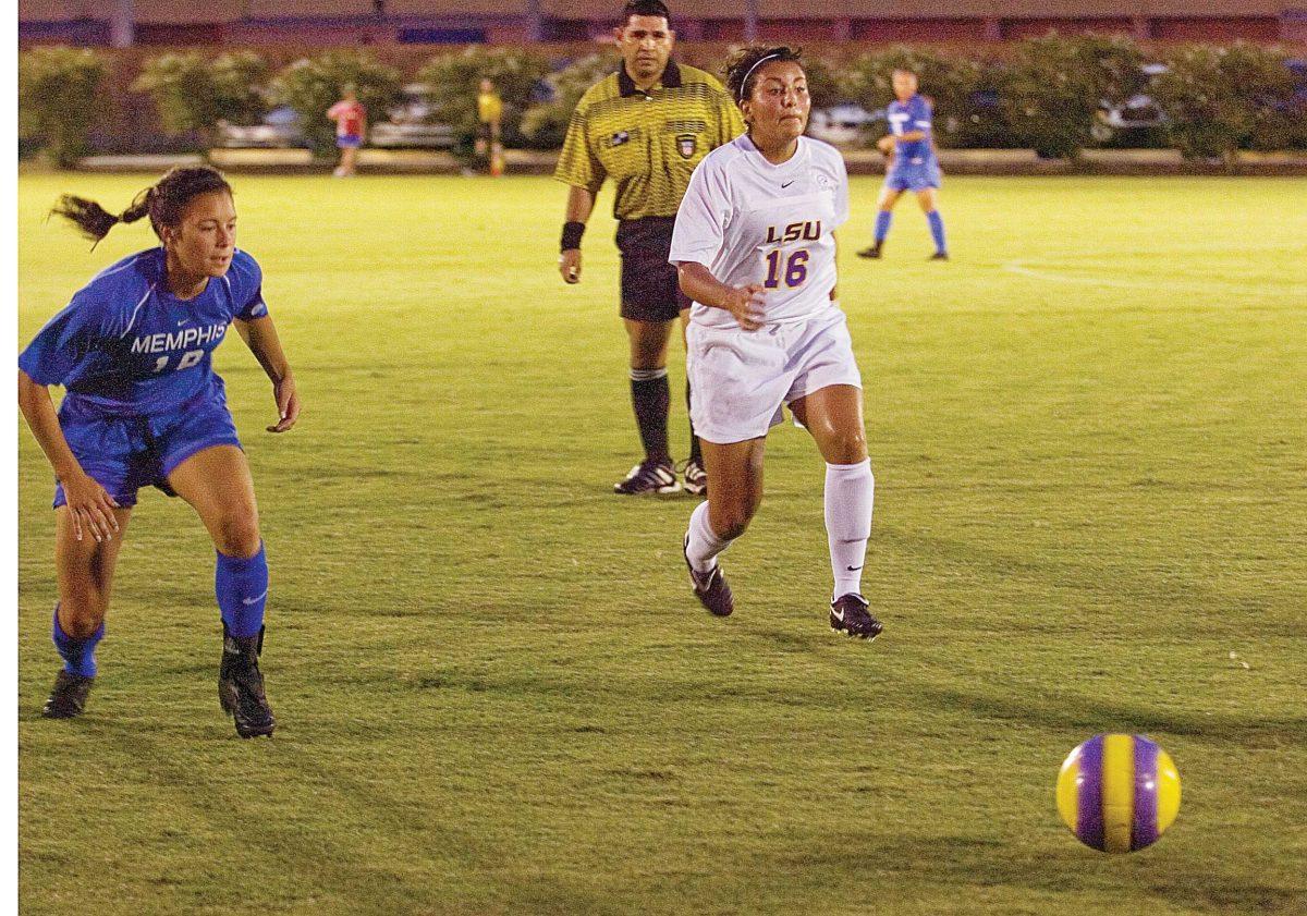 LSU sophomore midfielder Taryne Boudreau (16) chases the ball during the Tigers&#8217; loss to Memphis, 2-0, in Baton Rouge.