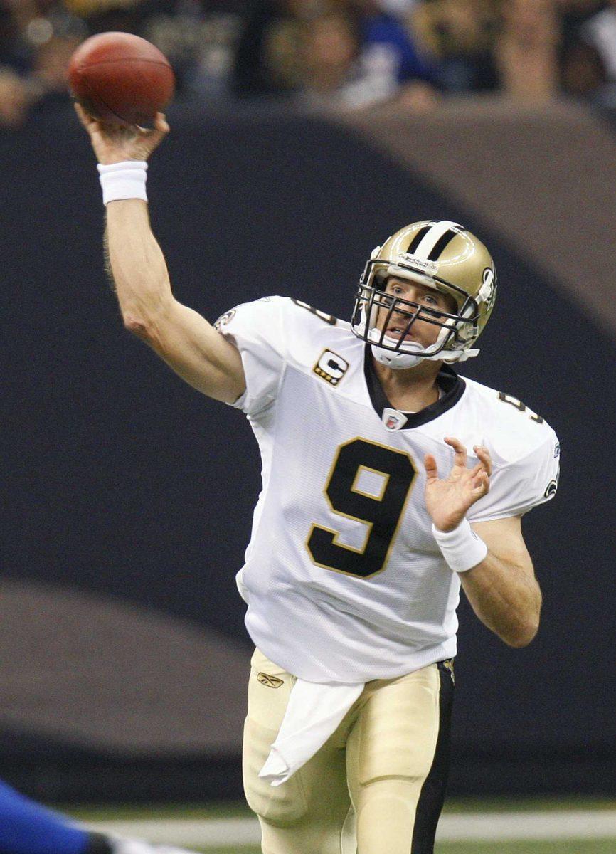 Saints quarterback Drew Brees throws a pass against the New York Giants during the Saints&#8217; 44-27 victory in the Superdome.