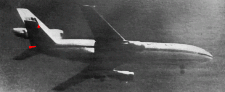 Photo of United Airlines Flight 232 from the NTSB report, with damage highlighted.
 