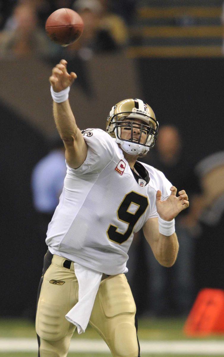 New Orleans Saints quarterback Drew Brees passes against the New York Jets in New Orleans on Saturday.