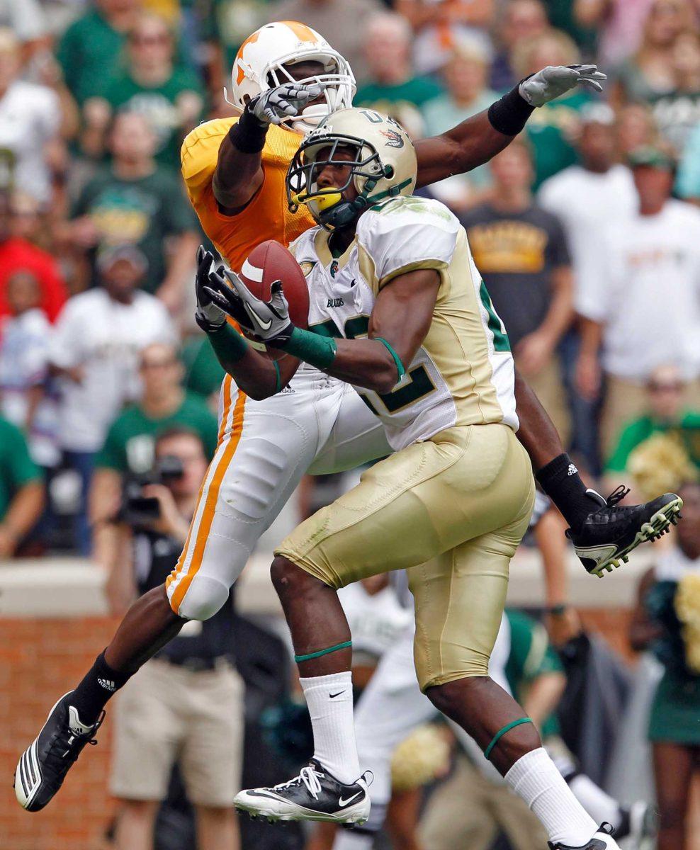 Tennessee&#8217;s Anthony Anderson defends Sept. 25 as UAB wide receiver Mike Jones catches a touchdown pass.