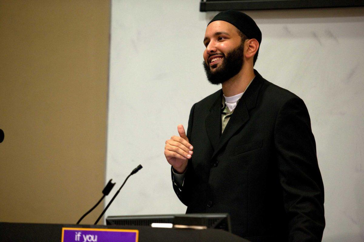 Omar Suleiman, imam of the Jefferson Muslim Association, discusses Islam on Wednesday at the Muslim Student Association seminar in Dodson Auditorium.