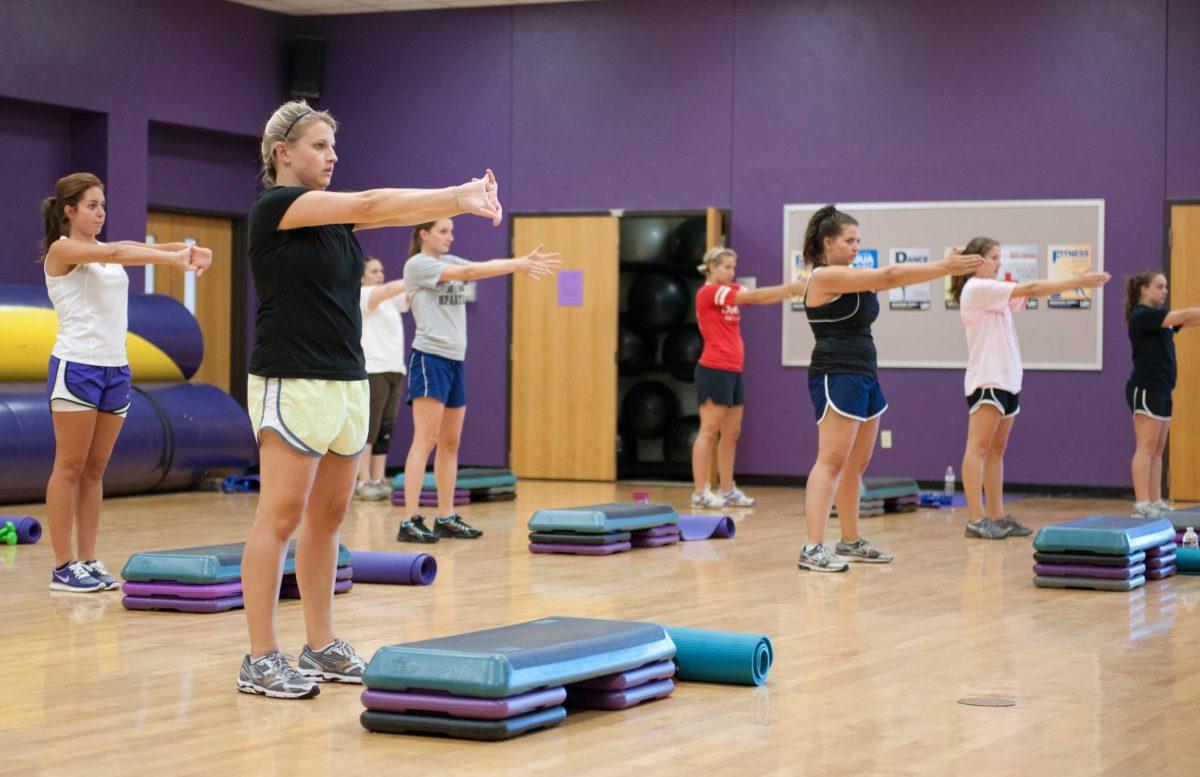 Participants in the UREC&#8217;s &#8220;3.2.1. Blast&#8221; class workout Wednesday. The UREC offers 30 GroupX and specialty classes during the summer, each 30 to 60 minutes long.