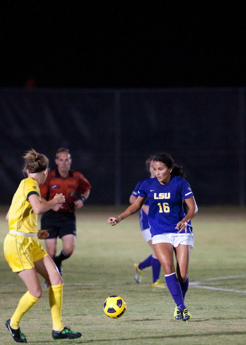 Taryne Boudreau (16) moves past the Oregon Ducks on Sept. 9 in the LSU Soccer Stadium. The Tigers won, 1-0, which gave the Ducks their first loss of the season.