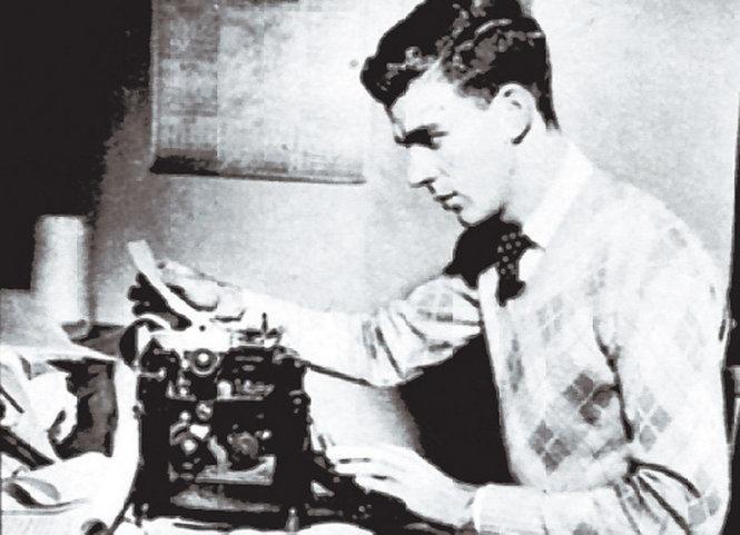 Longtime New Orleans sports writer Peter Finney composes a story on an typewriter as a young journalist during the 1940s.