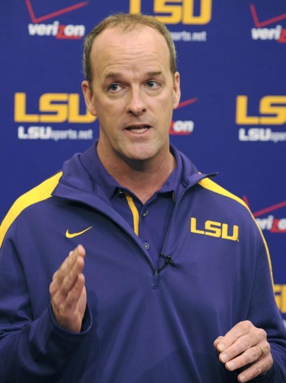 Steve Kragthorpe, who was hired recently as LSU football offensive coordinator and quarterbacks coach, talks to reporters Monday, Jan. 31, 2011, in Baton Rouge, La. (AP Photo/The Advocate, Patrick Dennis)
 