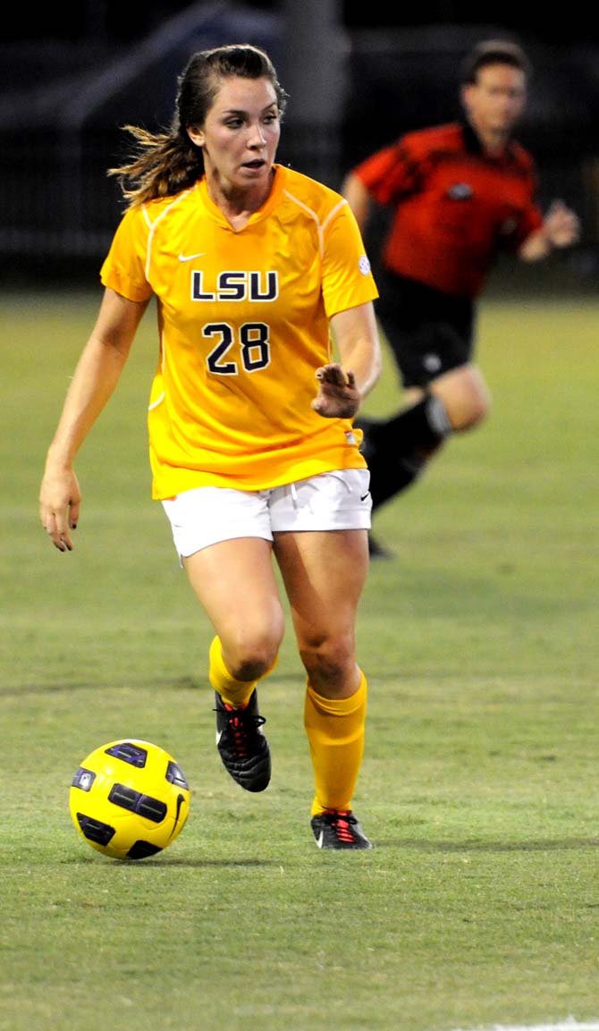 Soccer: Tigers claw past Memphis, 2-1