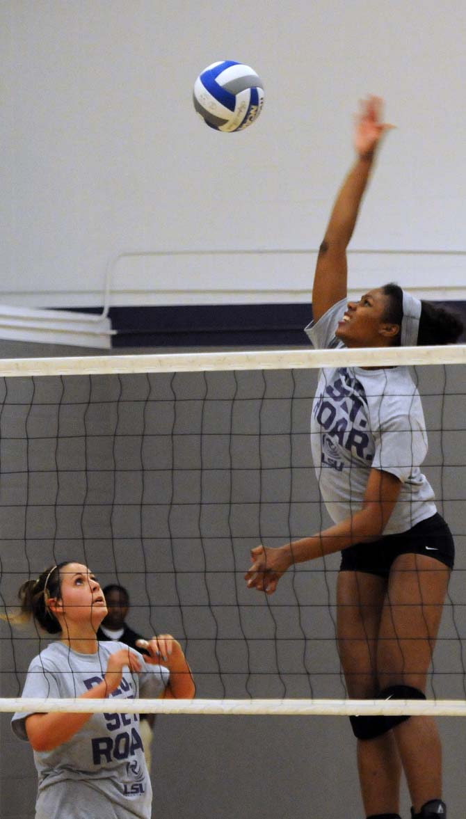 Volleyball: Khourtni Fears makes big impact in freshman season