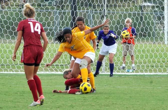 Soccer: Young Tigers going through &#8216;growing pains&#8217; this season