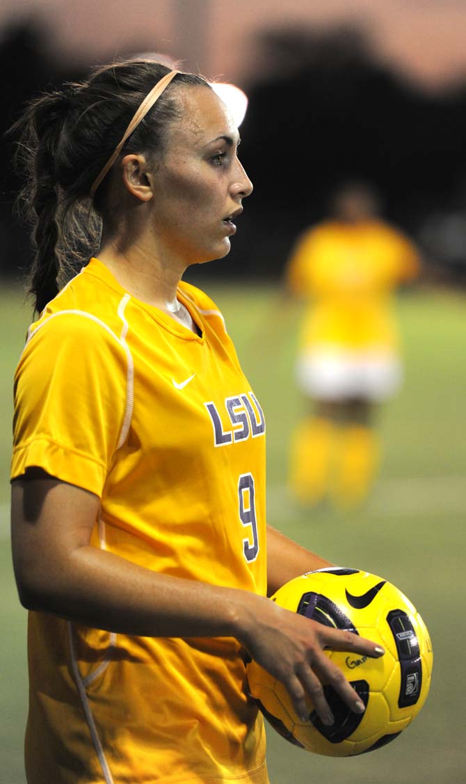 Soccer: Tigers claw past Memphis, 2-1