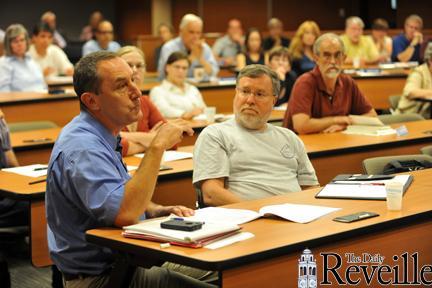 Faculty Senate resolutions go through long process