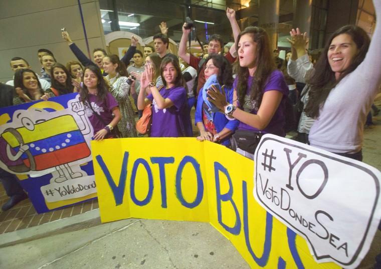 U.S.-based Venezuelans vote for homeland's president