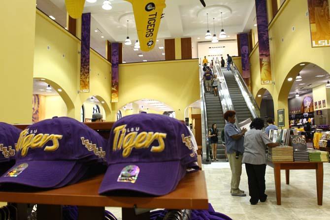 Barnes & Noble at LSU opens to the public