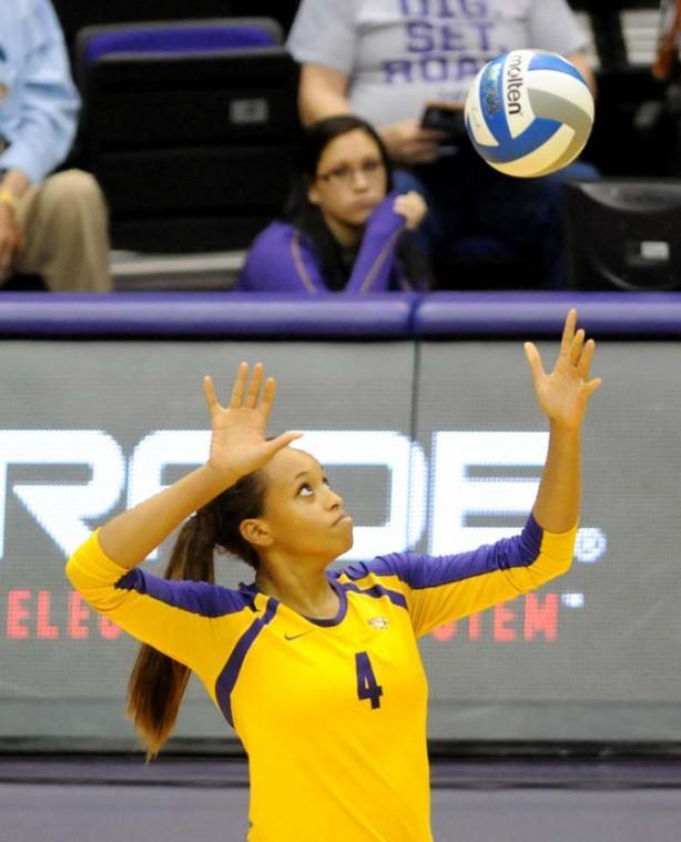 Volleyball: LSU falls to Georgia in close match