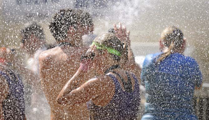 Runners face fire, mud and walls in 5k Warrior Dash