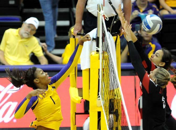 Volleyball: LSU falls to Georgia in close match