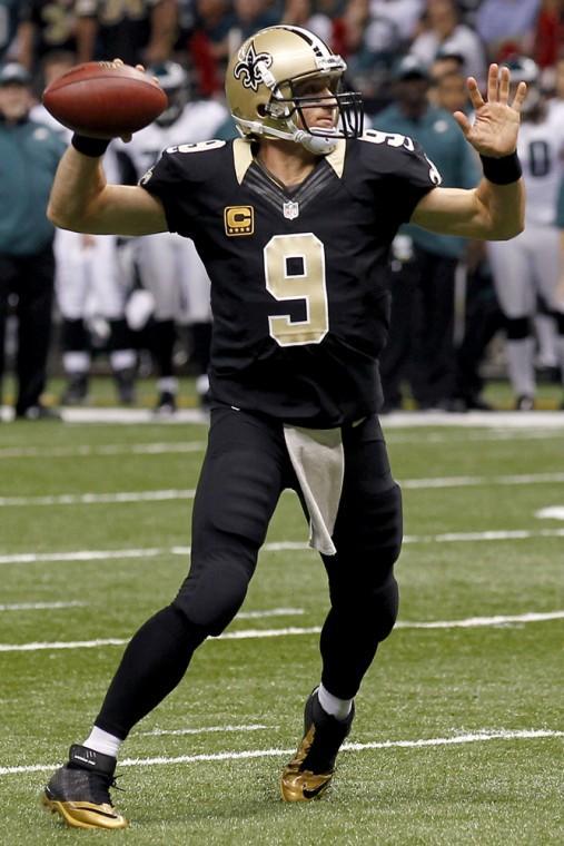 NFL: Brees, Robinson key Saints 28-13 win against Eagles