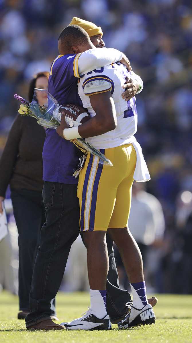 LSU beats Ole Miss 41-35