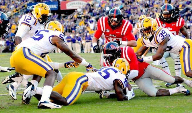 LSU beats Ole Miss 41-35