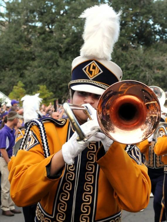 LSU beats Mississippi State 37-17