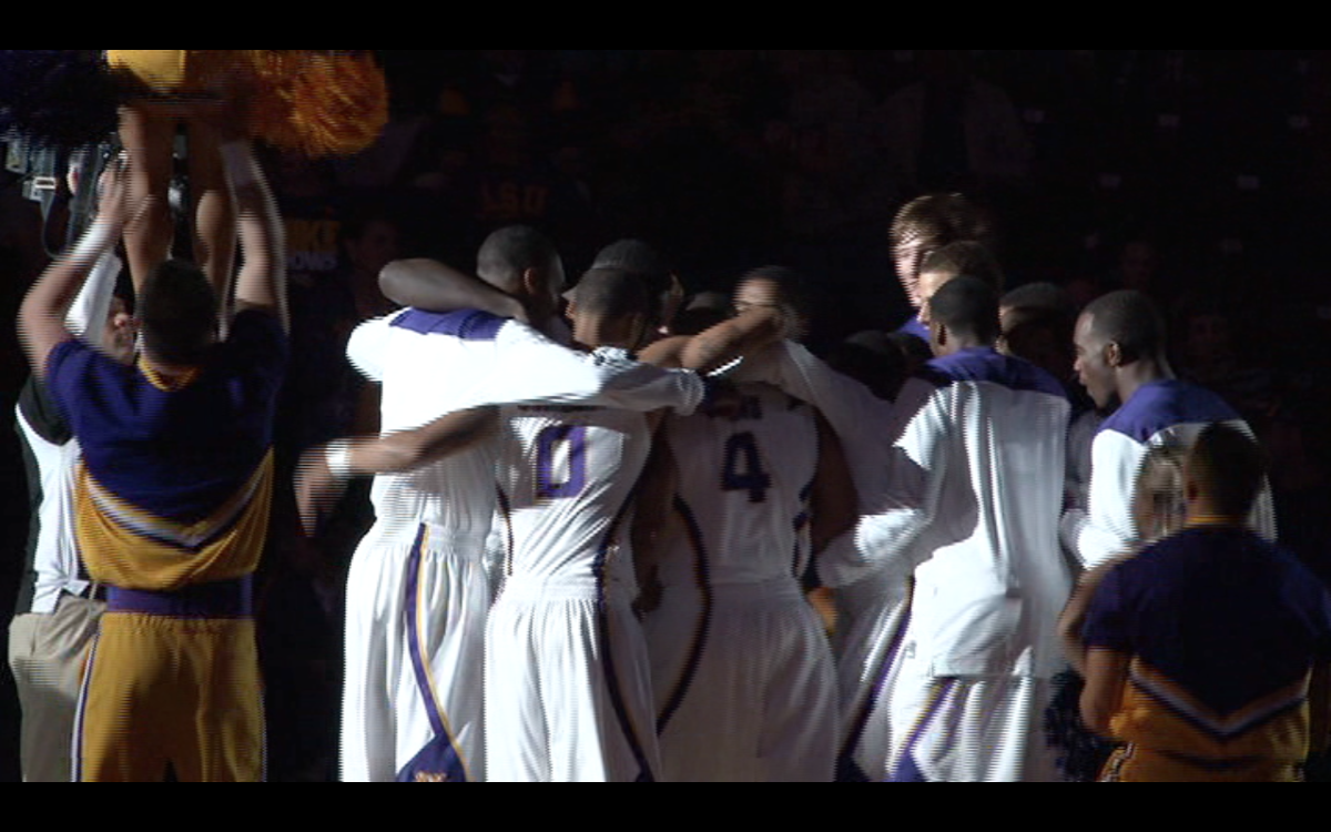 Men's Basketball Opens Season with 77-63 Win Over UCSB