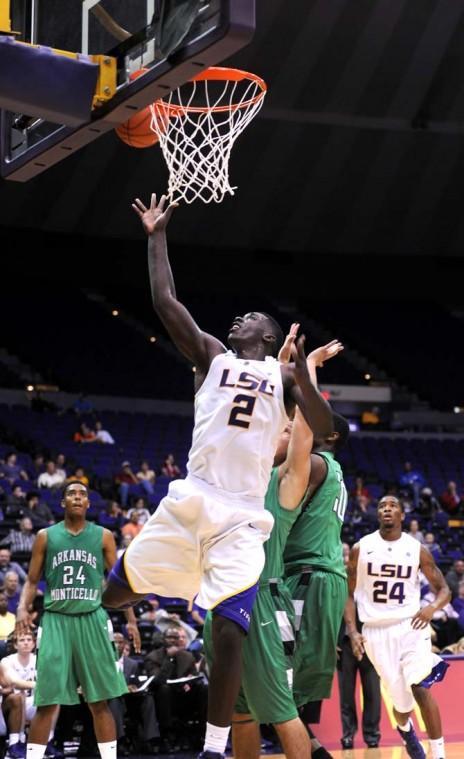 Men's basketball: Tigers tip season off against Gauchos