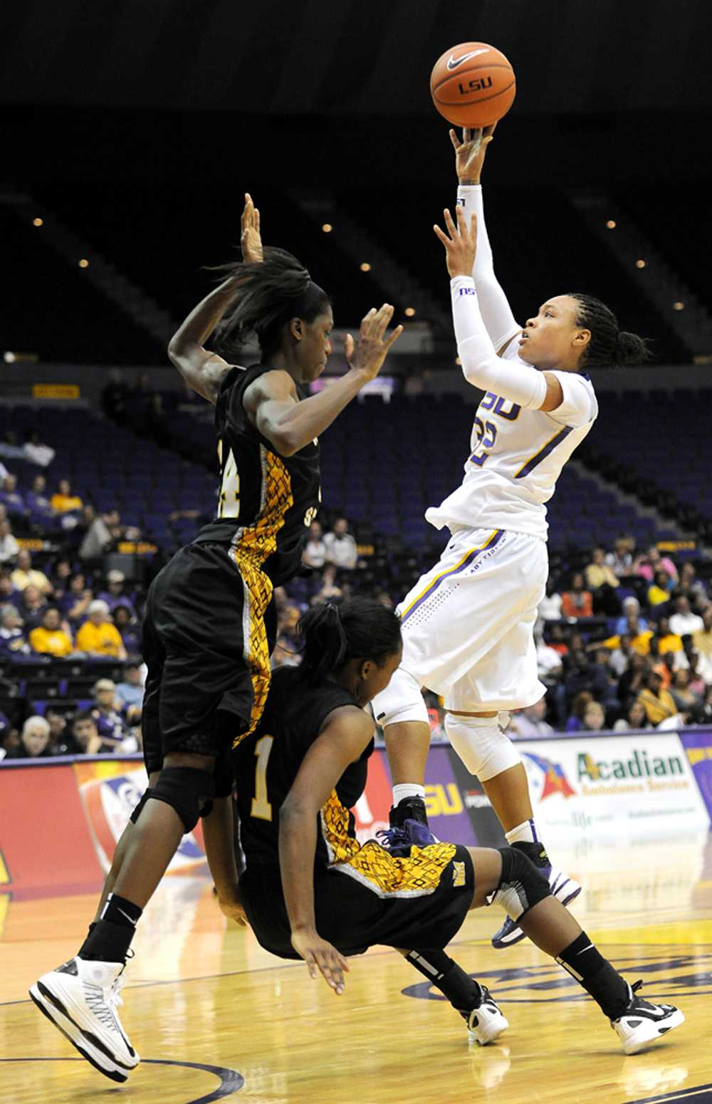 Women's Basketball: Lady Tigers fall 71-69 to No. 25 Georgetown