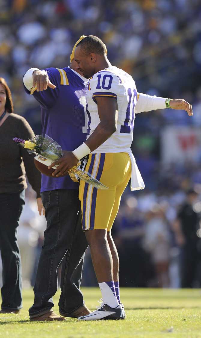 LSU beats Ole Miss 41-35