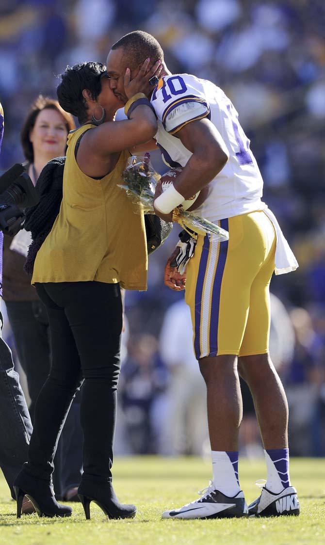 LSU beats Ole Miss 41-35