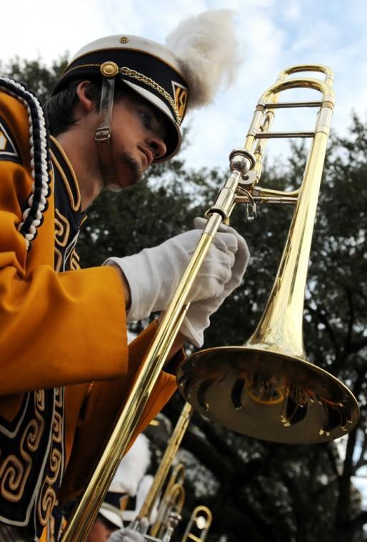 LSU beats Mississippi State 37-17