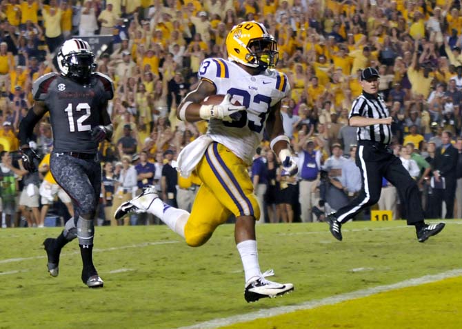 Football: Jeremy Hill, offensive line improbably tow LSU to victory