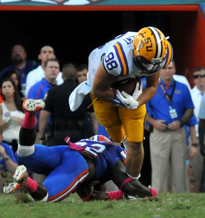 Football: LSU offense delivers punchless performance in 14-6 loss at Florida