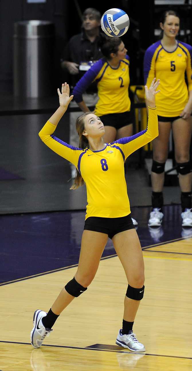 Volleyball: LSU sweeps Mississippi State