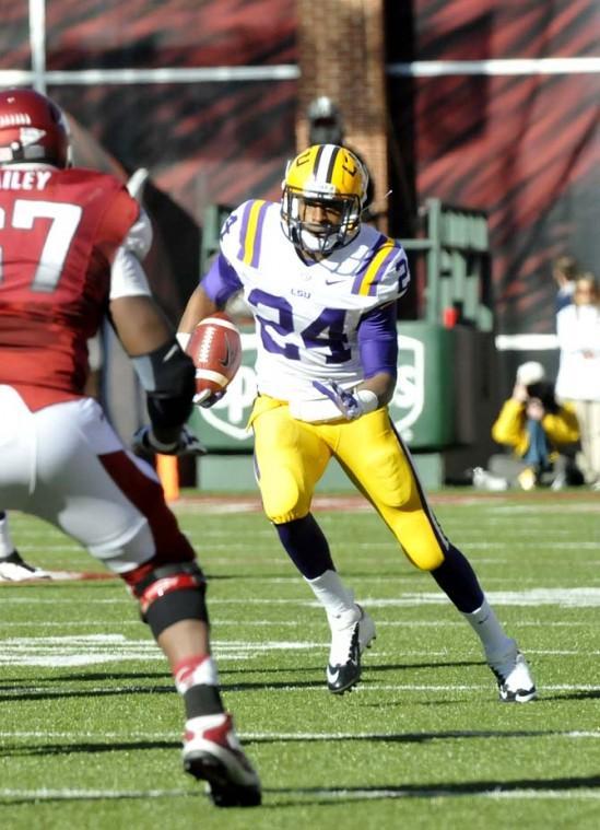 LSU defeats Arkansas, 20-13