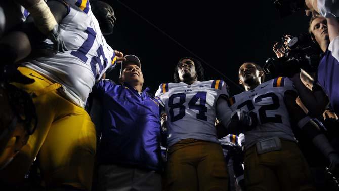 Football: LSU offensive line protects Mettenberger from South Carolina threat