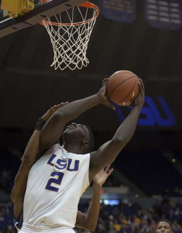 Men's Basketball: Tigers take down Mocs, 80-67