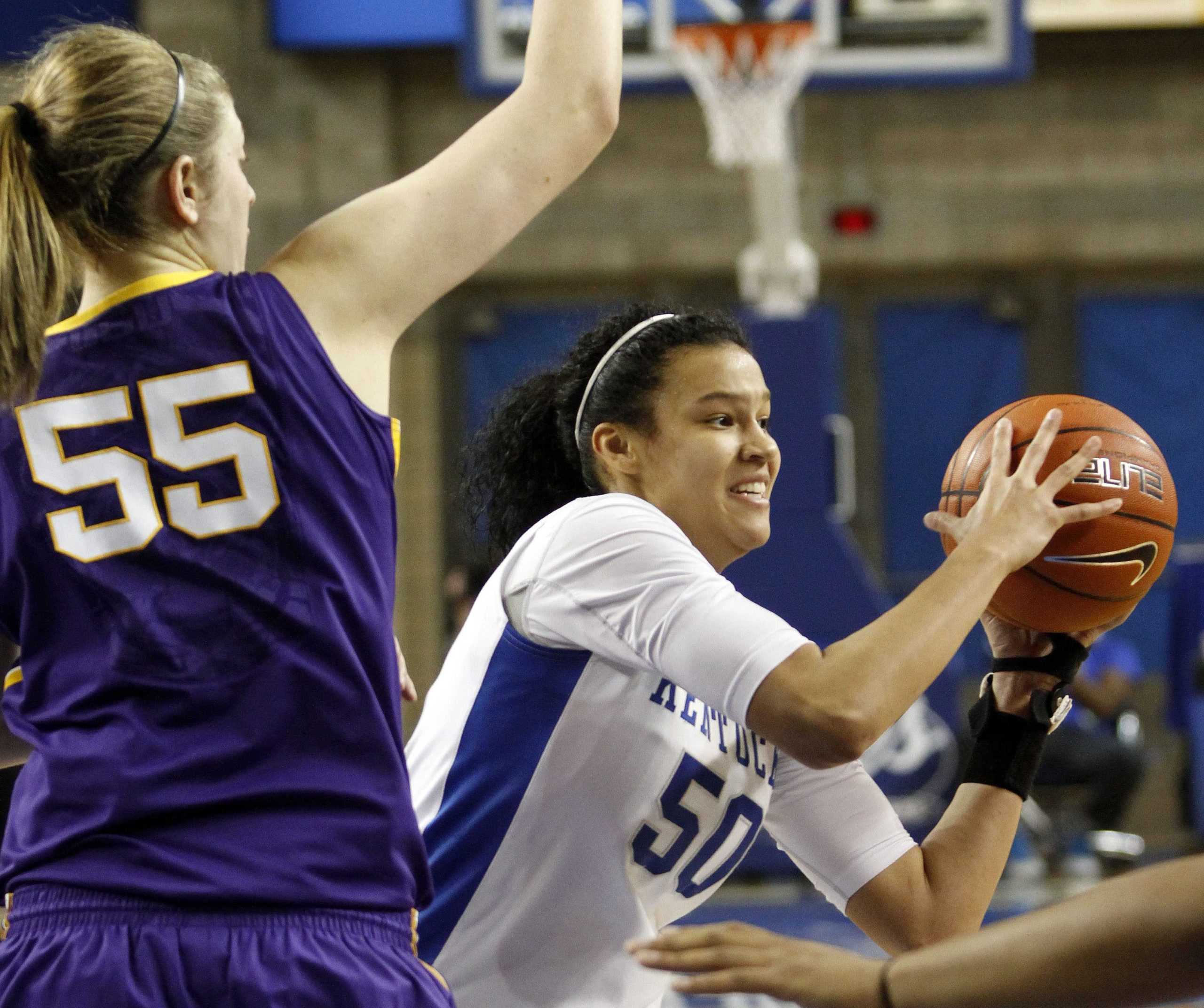 Lady Tigers fall to No. 5 Kentucky, 73-60, for fifth-straight road loss