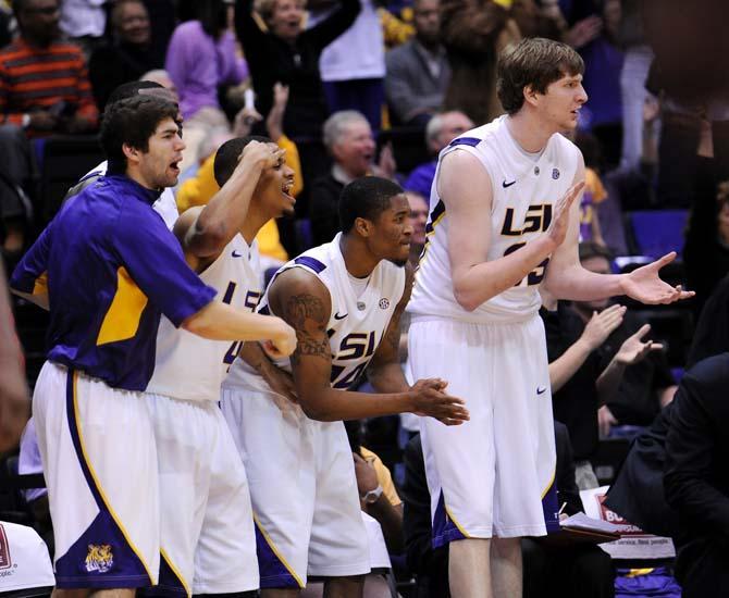 Men's Basketball: Tigers outlast Alabama in a classic, 97-94